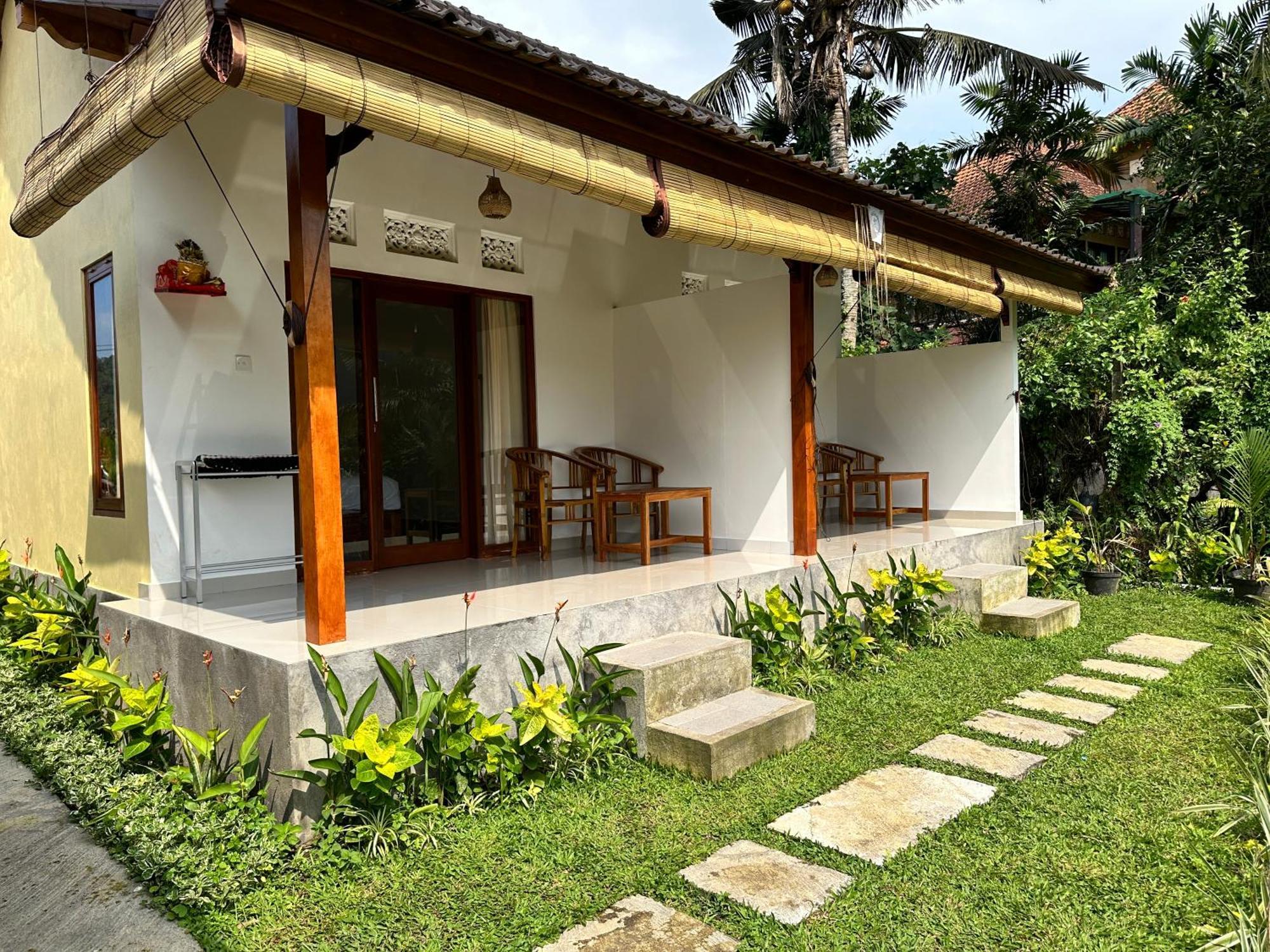 D'Janu Homestay Sidemen  Luaran gambar